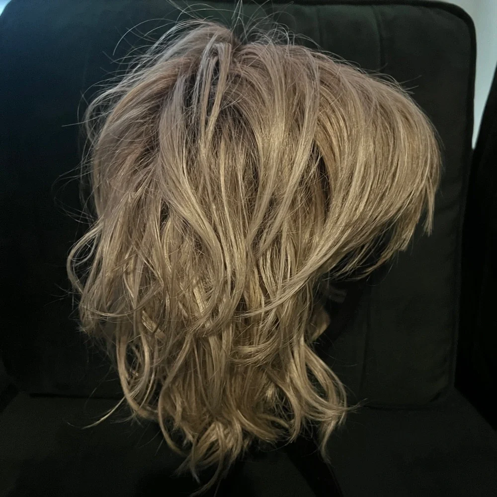 Tress Allure
Flawless Waves
Worn once
Color: 52/38/49/R8
Smokey Toffee - Picture 2 of 4